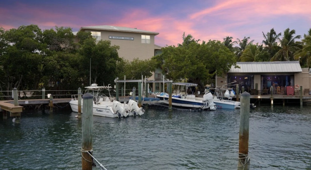 Номер Premium Coconut Mallory Resort and Marina