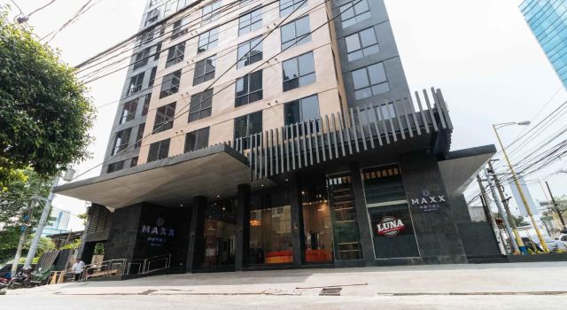 Maxx Hotel Makati, Buchen Sie Hotel Hotels in Luzon mit Pool, Schwimmbad