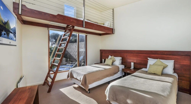 Hearn's Beachside Villa 4