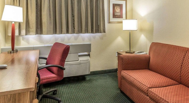 Двухместный люкс Suburban Studios Fort Myers Cape Coral