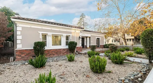 Spaciour 4Br 4bth Stunning House With Free Parking, Забронировать Дом для отпуска Виллы Сан-Хосе, рядом с ART-TECH Silicon Valley Institute of Art &amp; Technology, Вилла