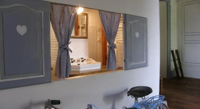 La Gentilhommière Restaurant Etincelles, Rezerwuj Hotel Hotele w Red Perigord z basenem, Basen
