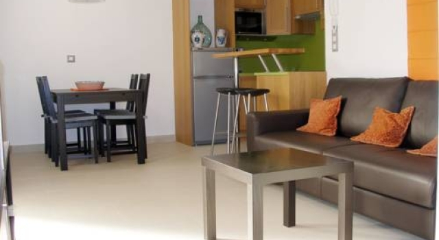 Barcelonaforrent Gracia Apartments, Забронировать Апартаменты/квартира Грасиа Барселона, рядом с Jove Regina Theatre