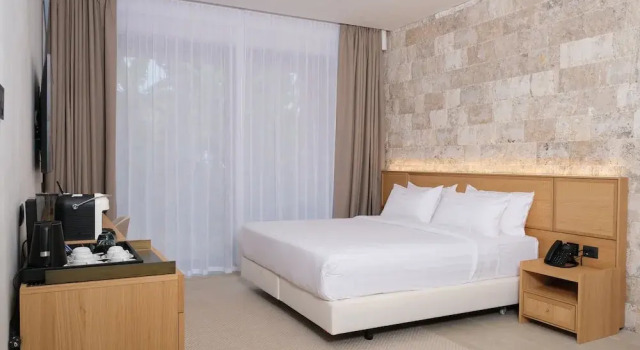 Семейный люкс с балконом Drymades Inn Resort