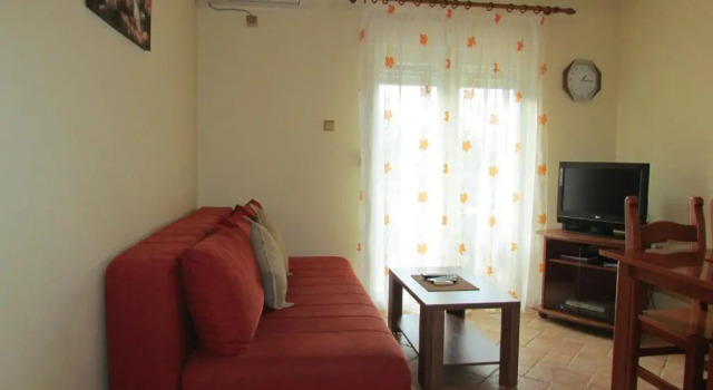 Apartments Sara & Barbara, Book Lejlighed Hoteller i Kotor Riviera med parkering, Parkering