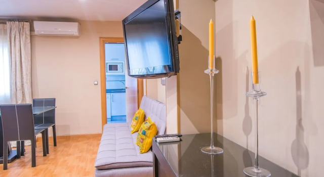 QH Granada Centro Gracia, Забронировать Отель Ронда Гранада, рядом с Городской совет Гранады