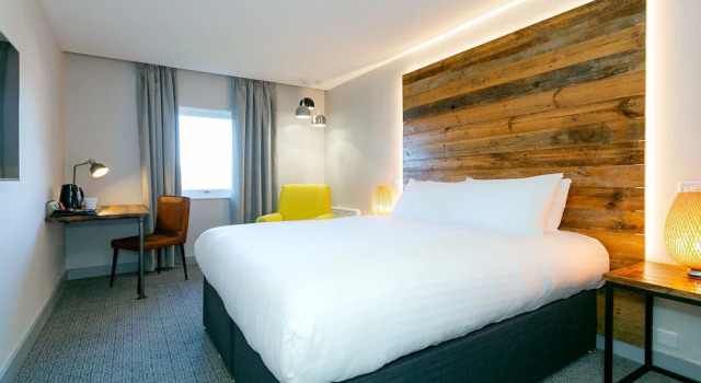 Двухместный номер Classic Cedar Court Wakefield