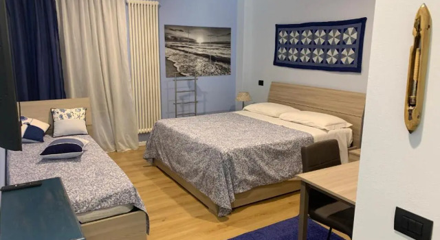 Bed & Breakfast Indi Thelar, Prenota Hotel Villa Guardia Lombardia