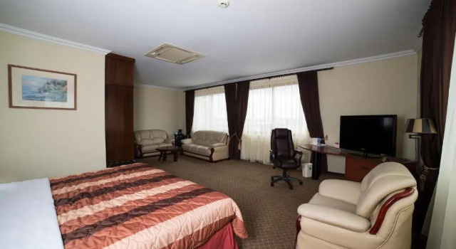 Superior dublă cameră Hotel Elegance N.V.
