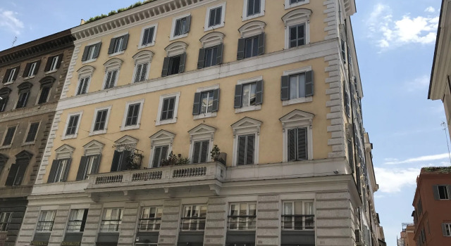 Residenza Roma Imperiale, Забронировать Гостевой дом Рионе Монти Рим, рядом с Вилла Максенция