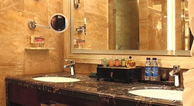 Четырёхместный номер Standard Palace Garden Hotel and Resorts