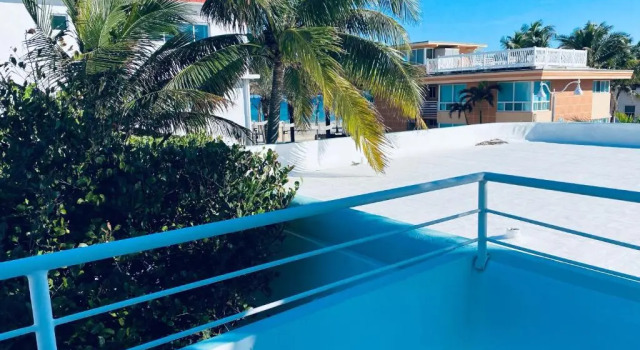 Апартаменты The Marlin Beachside