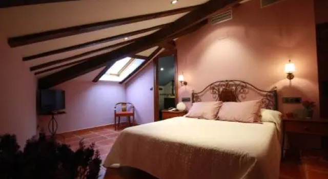 Hotel Restaurante Doña Elvira, Забронировать Отель Нава-дель-Рей Valladolid Province