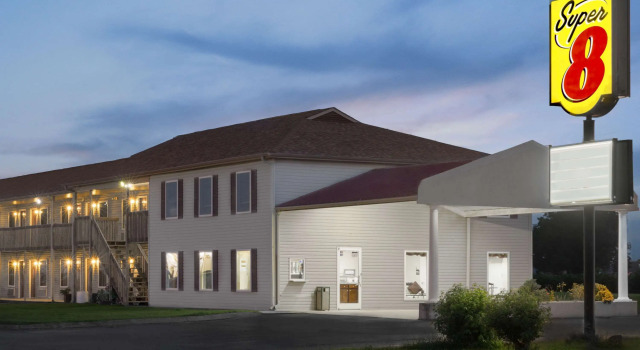 Super 8 by Wyndham Whiteville, Prenota Hotel Whiteville Tennessee