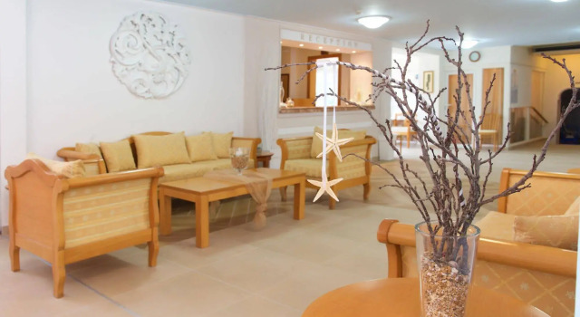 Summery Hotel