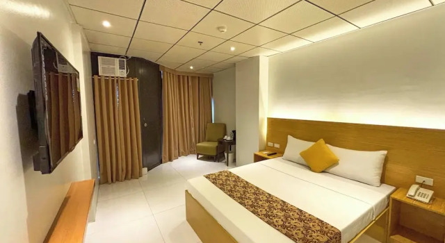 Номер Deluxe LuxeLite Suites Pasay