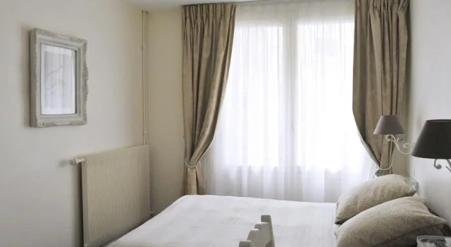 Кровать в общем номере Arcadie Montparnasse