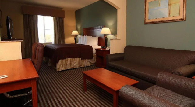 Люкс Quality Inn & Suites - Marlin