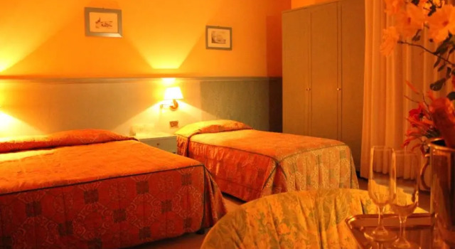 Трёхместный номер Standard Hotel Sporting