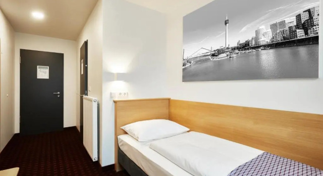 Одноместный номер Business McDreams Hotel Düsseldorf-City