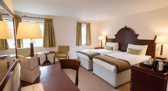 Двухместный номер Standard De Vere Tortworth Court