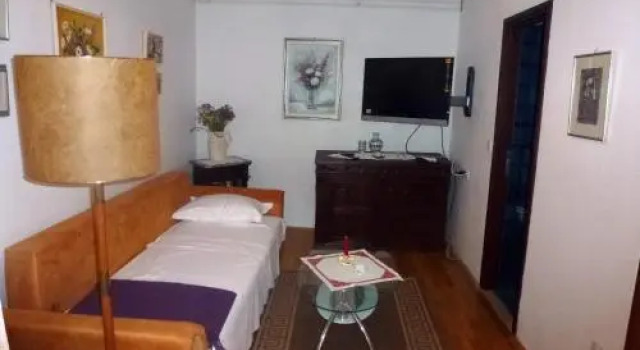 Apartments Petrali, Забронировать Апартаменты/квартира Сребрено Конавле