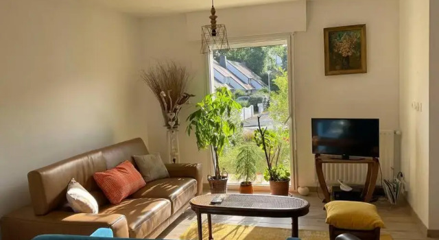 Maison rénovée + jardin - à 5 minutes du port, Забронировать Отель Ван Gulf of Morbihan, рядом с Vannes Tropical and Oceanographic Aquarium