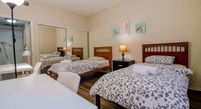 Prime Location Luxury Westwood Apt 111, Забронировать Отель Отели Лос-Анджелеса 3 звезды, 3*