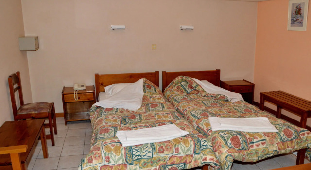 Hotel Miranta, Rezervovat Apartmán Hotely v Saronic Islands s parkováním, Parkování