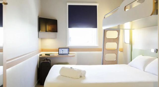 Трёхместный номер Standard Hotel Ibis Budget Lyon Eurexpo