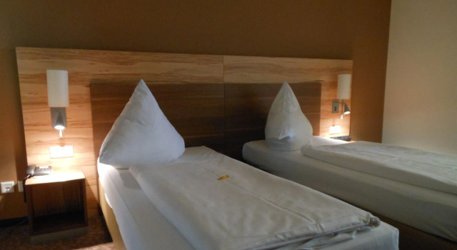 Garden Hotel, Забронировать Отель Хафен Дюссельдорф, рядом с Здания Гери
