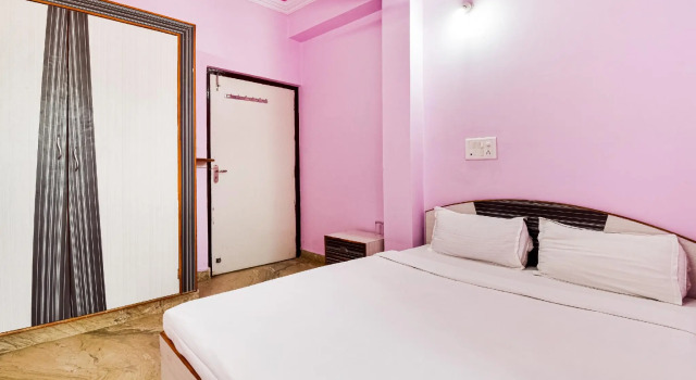 OYO 45569 Goyal's Inn, Забронировать Отель Отели штата Раджастхана с парковкой, Парковка