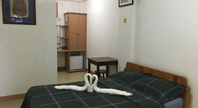 El Pueblo Rhizort, Boek Hotel Calapan Mindoro