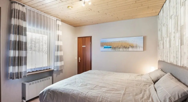 Feusdorf Forest Bungalow, Boek Hotel Feusdorf 
