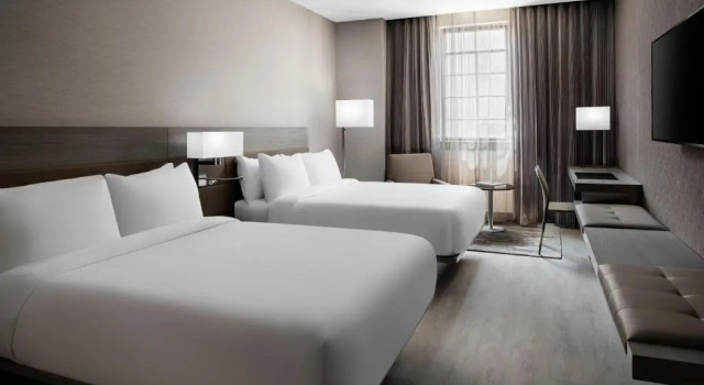 Четырёхместный номер Standard AC Hotel by Marriott Little Rock Downtown