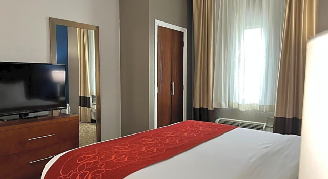 Люкс Comfort Suites Louisville East