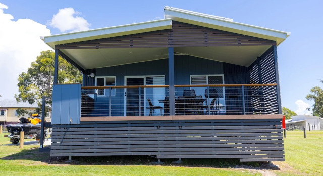 Вилла Superior с 3 комнатами с видом на озеро NRMA Lake Somerset Holiday Park