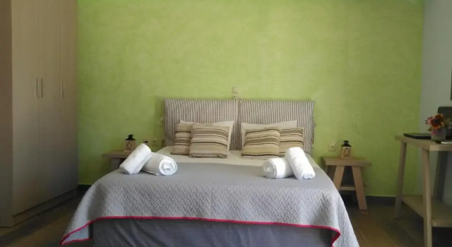 Семейная студия Цокольный этаж Mikros Gialos Apartments
