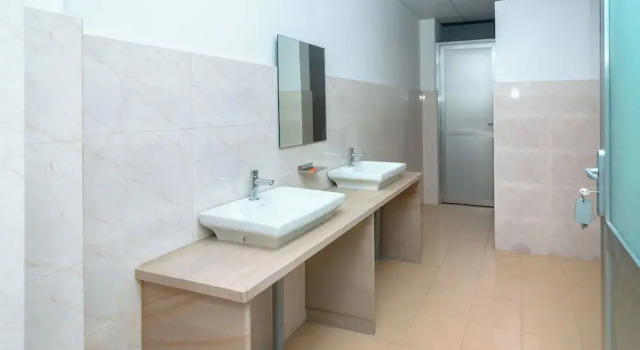 Кровать в общем номере (женский номер) International Youth Hostel Inn