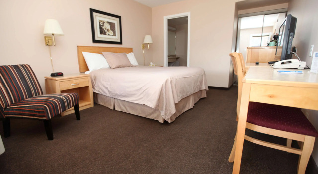 Двухместный люкс Canadas Best Value Inn-Prince George