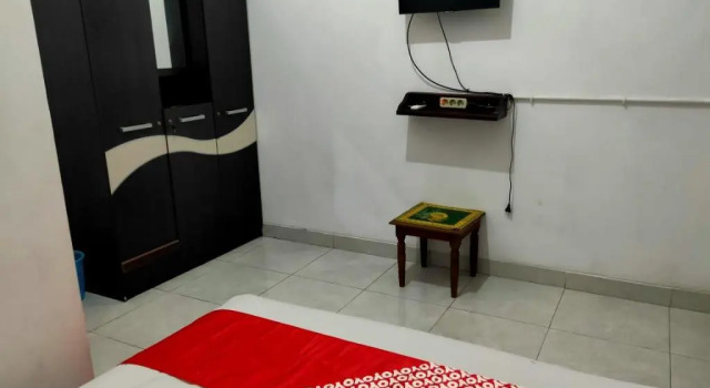 OYO 3919 Karmila Syariah Guest House, Rezervovat Penzión Hotely v Kalimantan s parkováním, Parkování
