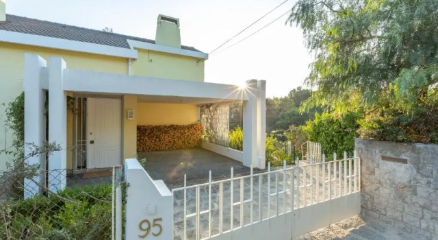 House in Estoril, Забронировать Отель Отели Эшторил 4 звезды, рядом с Estoril Wellness Center, 4*