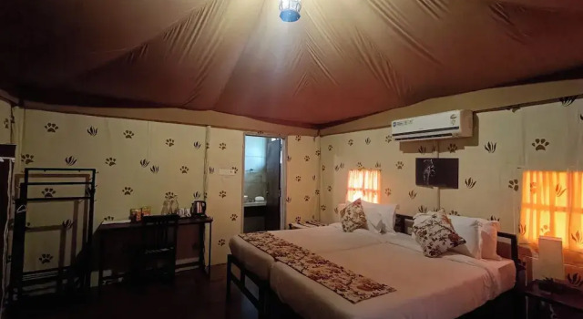 Тент Chokhiwadi Forest Retreat