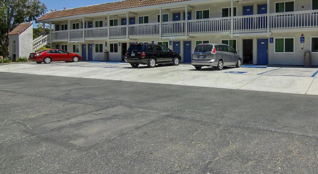 Motel 6 -Carpinteria, CA - Santa Barbara - South, Забронировать Мотель Карпинтерия Santa Barbara and Vicinity, рядом с Пляж Карпинтерия-Стэйт
