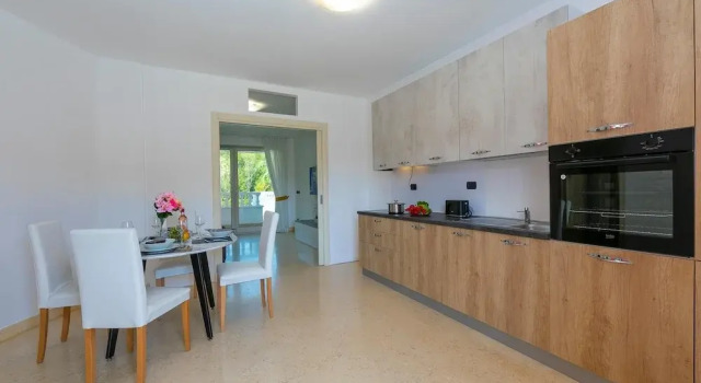 Rivoltella Apt With Pool 600m From Lake