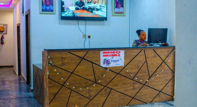 Ronkibog Crystal Hotel & Suites, Book Hotel Usi Ado-Ekiti