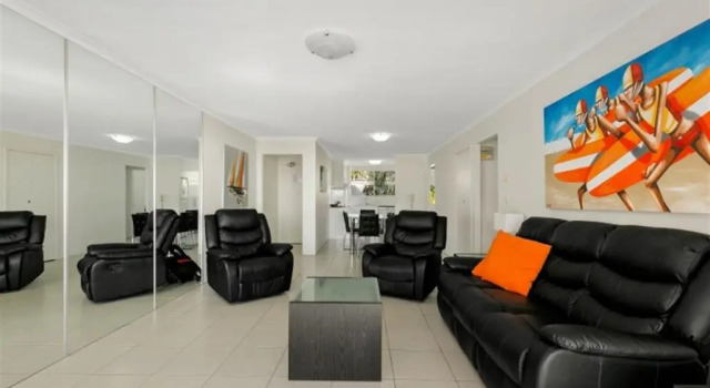 Апартаменты The Hill Apartments