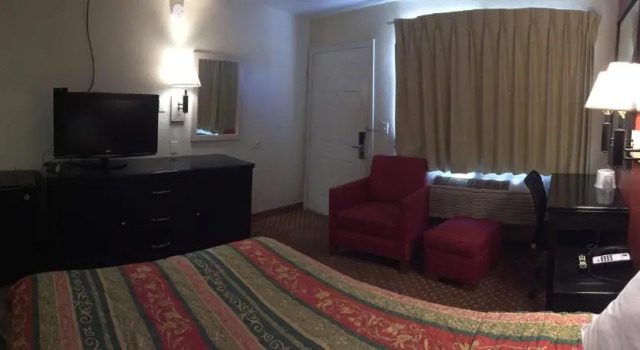 Номер Standard Hilltop Inn & Suites