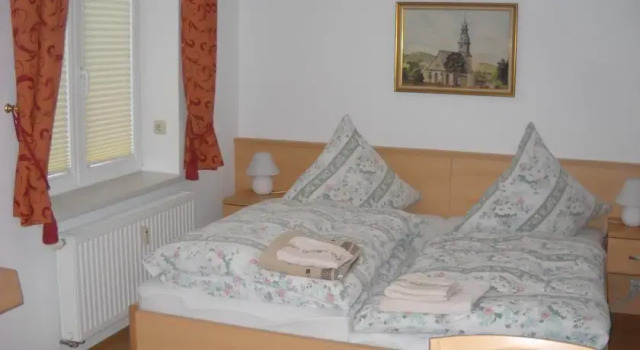 Gästehaus Saupersdorf, Boek Hotel Unterrodach Beieren