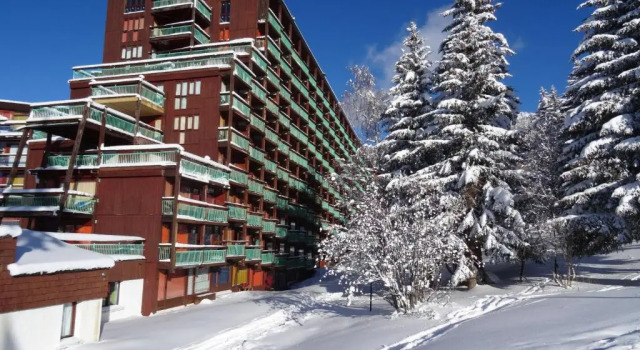 Arc 1800 Appartement 4 Pieces Lauzieres Skis Aux Pieds, Prenota Appartamento Hotel a Alvernia con parcheggio, Parcheggio